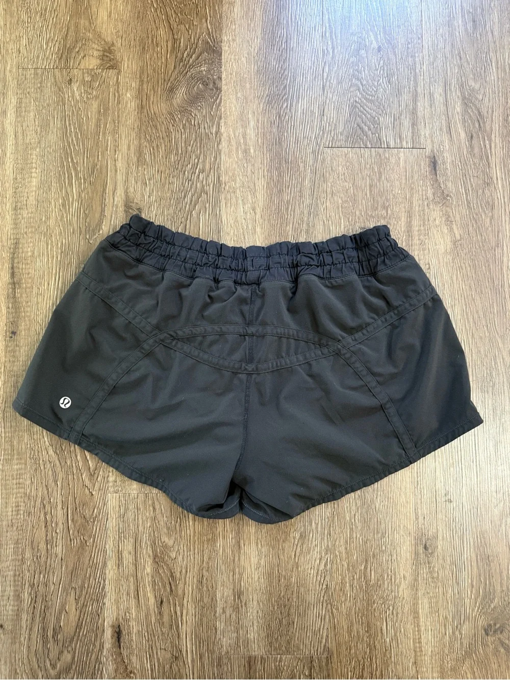 Lululemon Tracker Short Low Rise - Picture 8 of 10